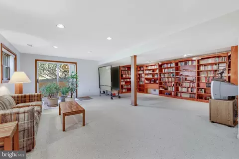 Other - 6920 Chelsea Rd, Mclean, VA 22101 photo 6 of 15