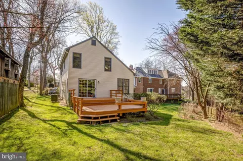 Exterior - 6920 Chelsea Rd, Mclean, VA 22101 photo 10 of 15