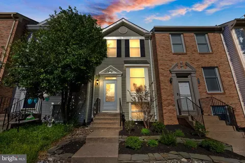6549 Skylemar Trl, Centreville, VA 20121
