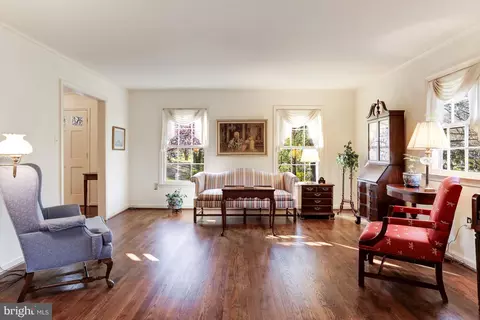 1175 Swinks Mill Rd, Mclean, VA 22102 photo 3