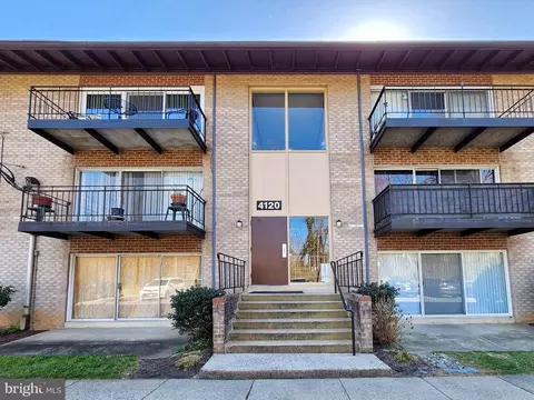 4120 Mangalore Dr #204, Annandale, VA 22003