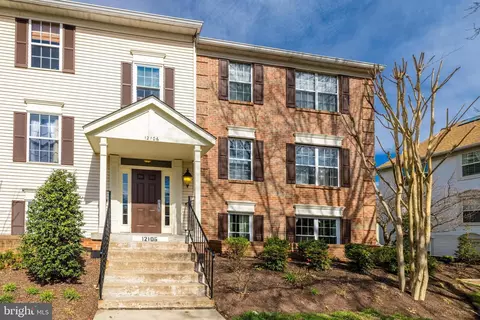 12106 Greenway Ct #102, Fairfax, VA 22033