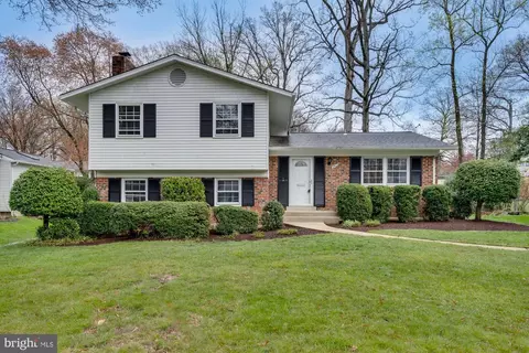 2423 Drexel St, Vienna, VA 22180