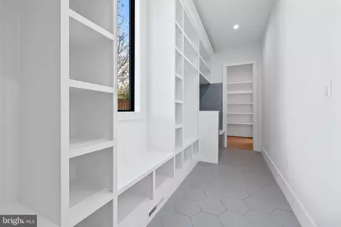 1827 Dalmation Dr, Mclean, VA 22101 photo 24