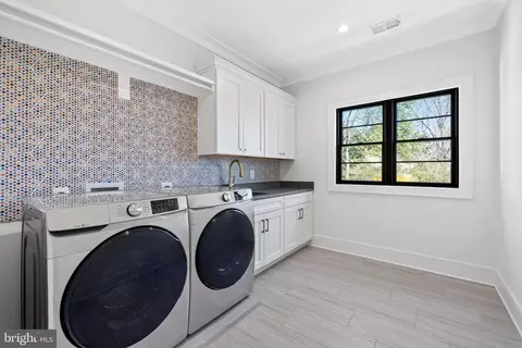 1827 Dalmation Dr, Mclean, VA 22101 photo 56