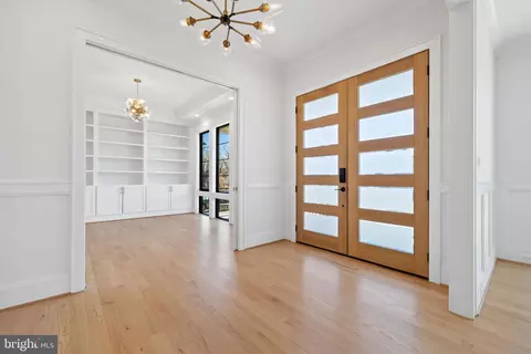 1827 Dalmation Dr, Mclean, VA 22101 photo 9