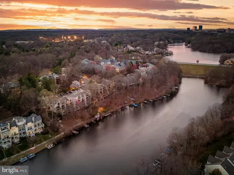 11110 Boathouse Ct #98, Reston, VA 20191