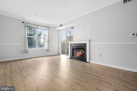 Living - 1645 International Dr #211, Mclean, VA 22102 photo 4 of 4