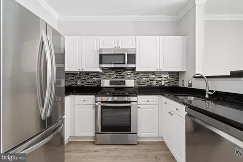 Kitchen - 1645 International Dr #211, Mclean, VA 22102 photo 2 of 3