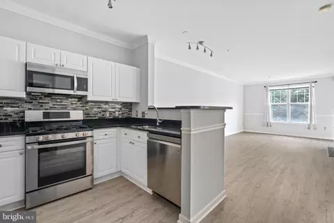 Kitchen - 1645 International Dr #211, Mclean, VA 22102 photo 1 of 3