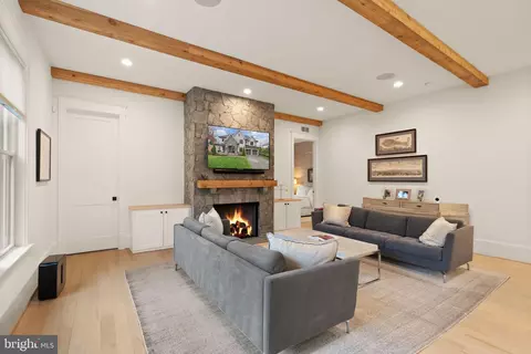 Living - 1714 Forest Ln, Mclean, VA 22101 photo 3 of 7