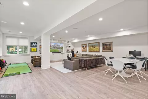 Dining - 1714 Forest Ln, Mclean, VA 22101 photo 5 of 6