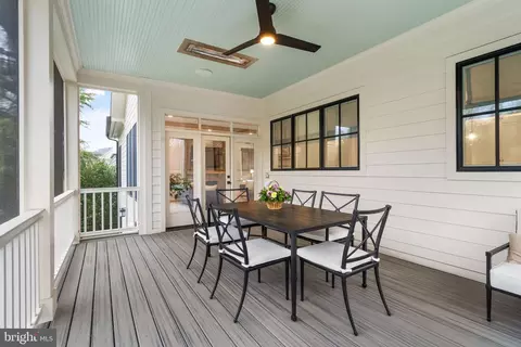 Exterior - 1714 Forest Ln, Mclean, VA 22101 photo 7 of 17