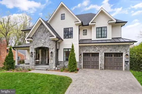 Exterior - 1714 Forest Ln, Mclean, VA 22101 photo 3 of 17