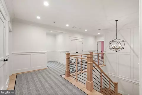 Entry Way - 1714 Forest Ln, Mclean, VA 22101 photo 5 of 7