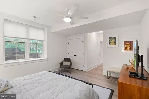 Bedroom - 1714 Forest Ln, Mclean, VA 22101 photo 12 of 12