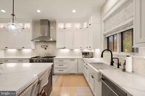 Kitchen - 1714 Forest Ln, Mclean, VA 22101 photo 3 of 9