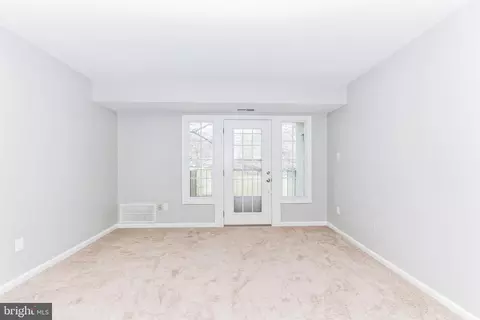5801 D Rexford Dr #802, Springfield, VA 22152 photo 4