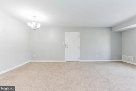 5801 D Rexford Dr #802, Springfield, VA 22152 photo 3