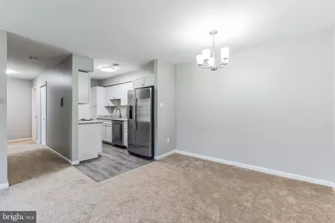 5801 D Rexford Dr #802, Springfield, VA 22152 photo 7