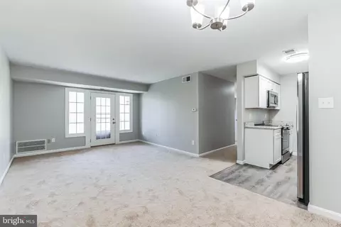 5801 D Rexford Dr #802, Springfield, VA 22152 photo 8