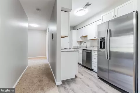5801 D Rexford Dr #802, Springfield, VA 22152 photo 14