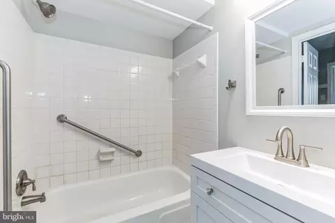 5801 D Rexford Dr #802, Springfield, VA 22152 photo 24