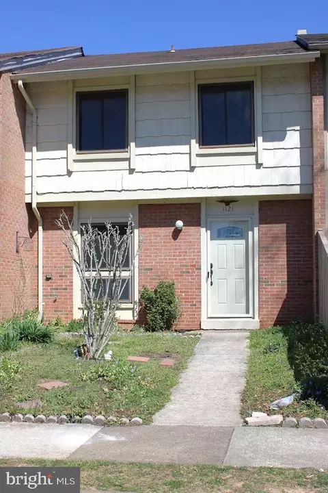 1121 Whitewater Pl, Herndon, VA 20170