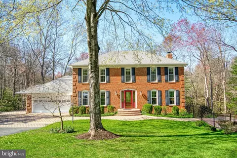 10854 Country Pond, Oakton, VA 22124
