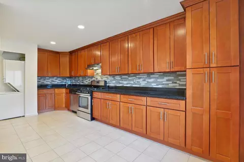 1525 Northgate Sq #1525-22C, Reston, VA 20190