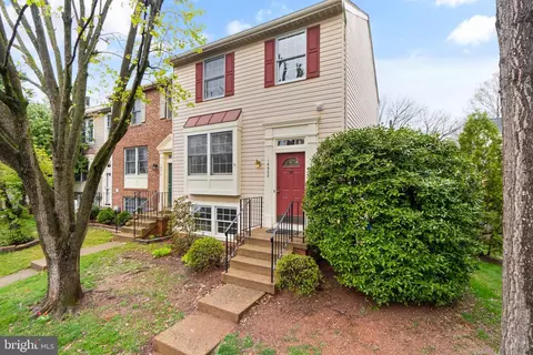 14608 Croatan Dr, Centreville, VA 20120