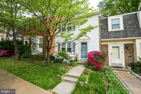 5053 Head Ct, Fairfax, VA 22032