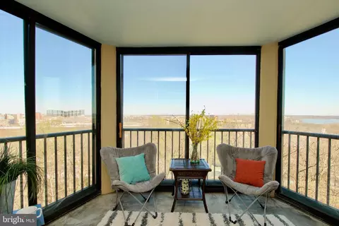 5903 Mount Eagle Dr #912, Alexandria, VA 22303