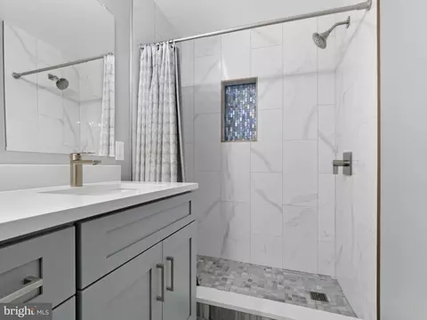 1307 Windleaf Dr # -H, Reston, VA 20194 photo 17