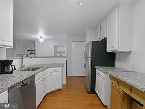 1307 Windleaf Dr # -H, Reston, VA 20194 photo 7