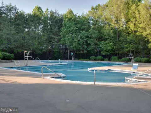 1307 Windleaf Dr # -H, Reston, VA 20194 photo 36
