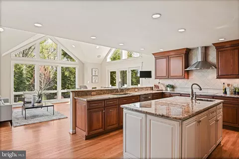 2426 Rocky Branch Rd, Vienna, VA 22181