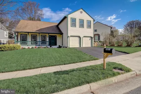 3021 Emerald Chase Dr, Herndon, VA 20171