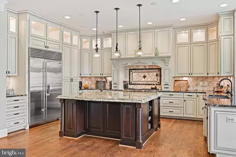 Kitchen - 1911 Barbee St, Mclean, VA 22101 photo 2 of 8