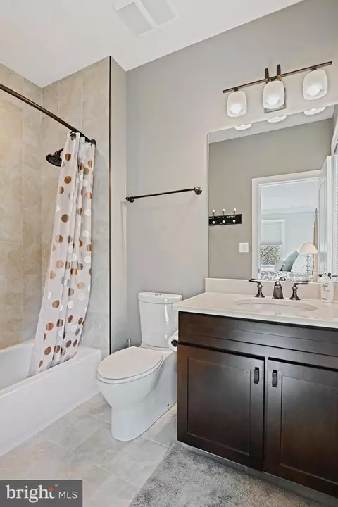 Bath - 1911 Barbee St, Mclean, VA 22101 photo 5 of 9