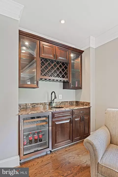 Kitchen - 1911 Barbee St, Mclean, VA 22101 photo 7 of 8