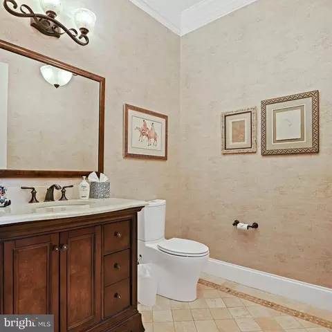 Bath - 1911 Barbee St, Mclean, VA 22101 photo 2 of 9