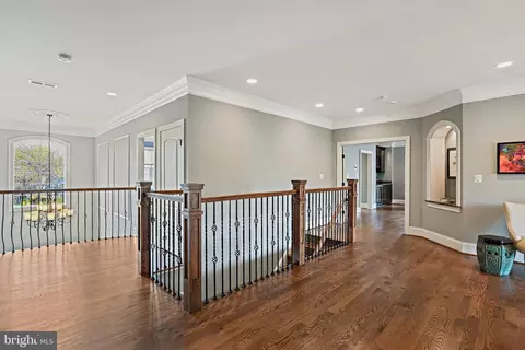Entry Way - 1911 Barbee St, Mclean, VA 22101 photo 2 of 3