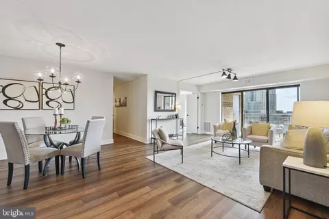 8350 Greensboro Dr #905, Mclean, VA 22102