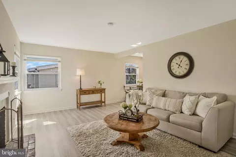 Living - 6306 Frontier Dr, Springfield, VA 22150 photo 1 of 1