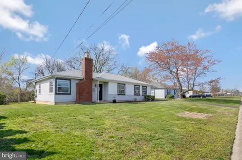 Exterior - 6306 Frontier Dr, Springfield, VA 22150 photo 2 of 6