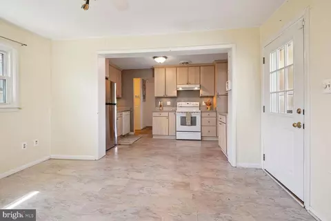 1417 Pathfinder Ln, Mclean, VA 22101 photo 8