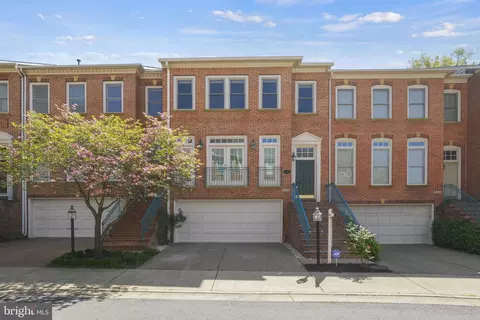 7514 Chrisland Cv, Falls Church, VA 22042