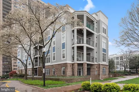 5563 Seminary Rd #104, Falls Church, VA 22041