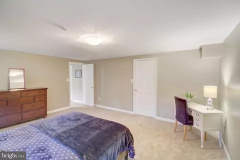 Bedroom - 1109 Northwind Dr, Reston, VA 20194 photo 11 of 12